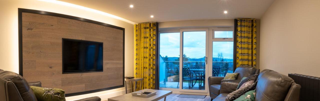 Woodside Apartment *