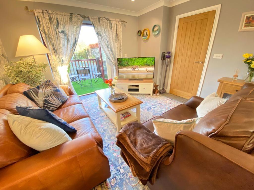 Country house District In 1 Acre Gardens Off M6 Penrith