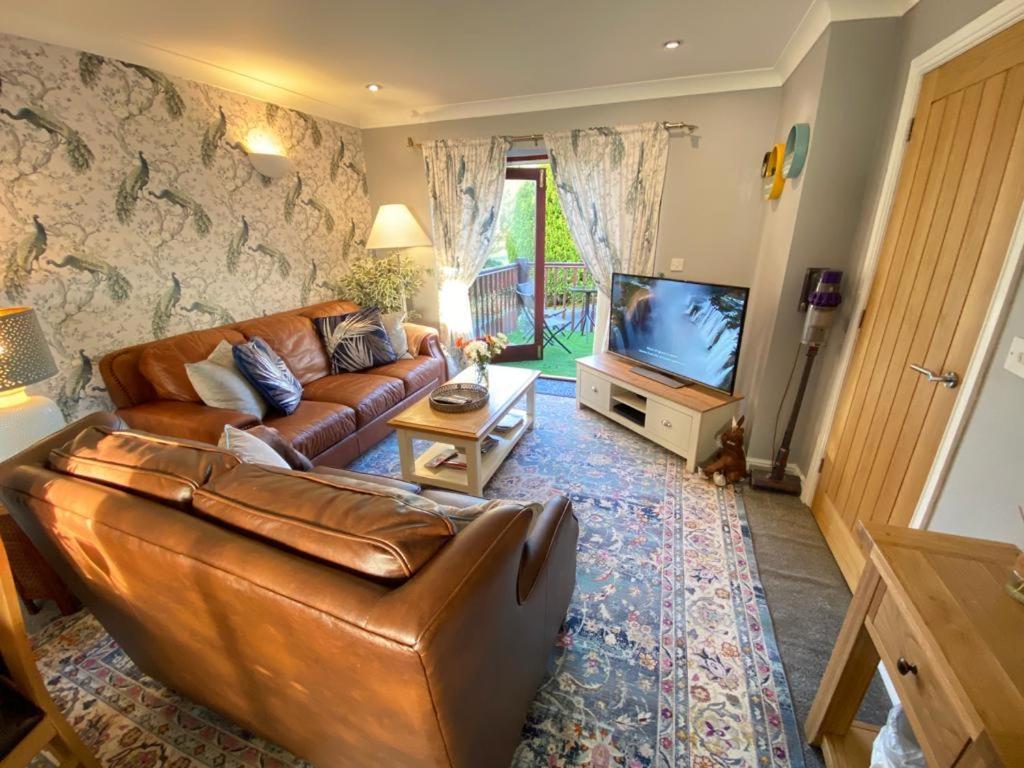 Country house District In 1 Acre Gardens Off M6 Penrith