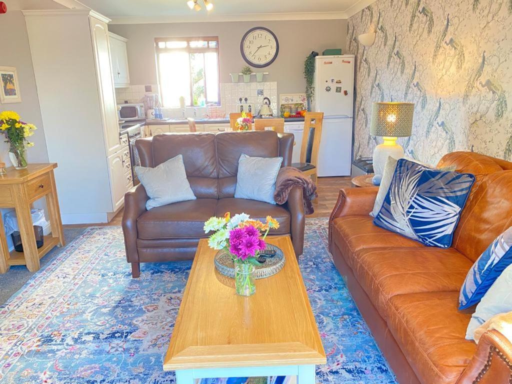 Country house District In 1 Acre Gardens Off M6 Penrith