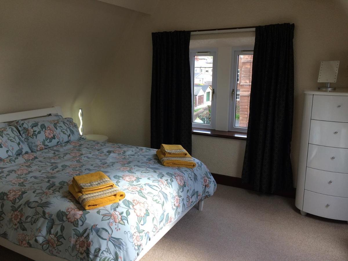 Apartment Stylish In Stone-built Former Rectory