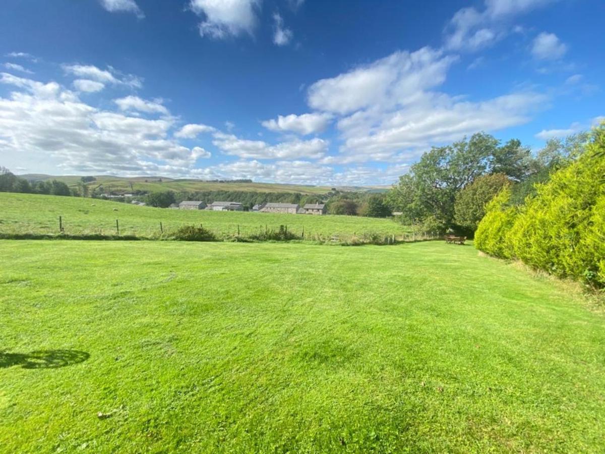 District In 1 Acre Gardens Off M6 Penrith