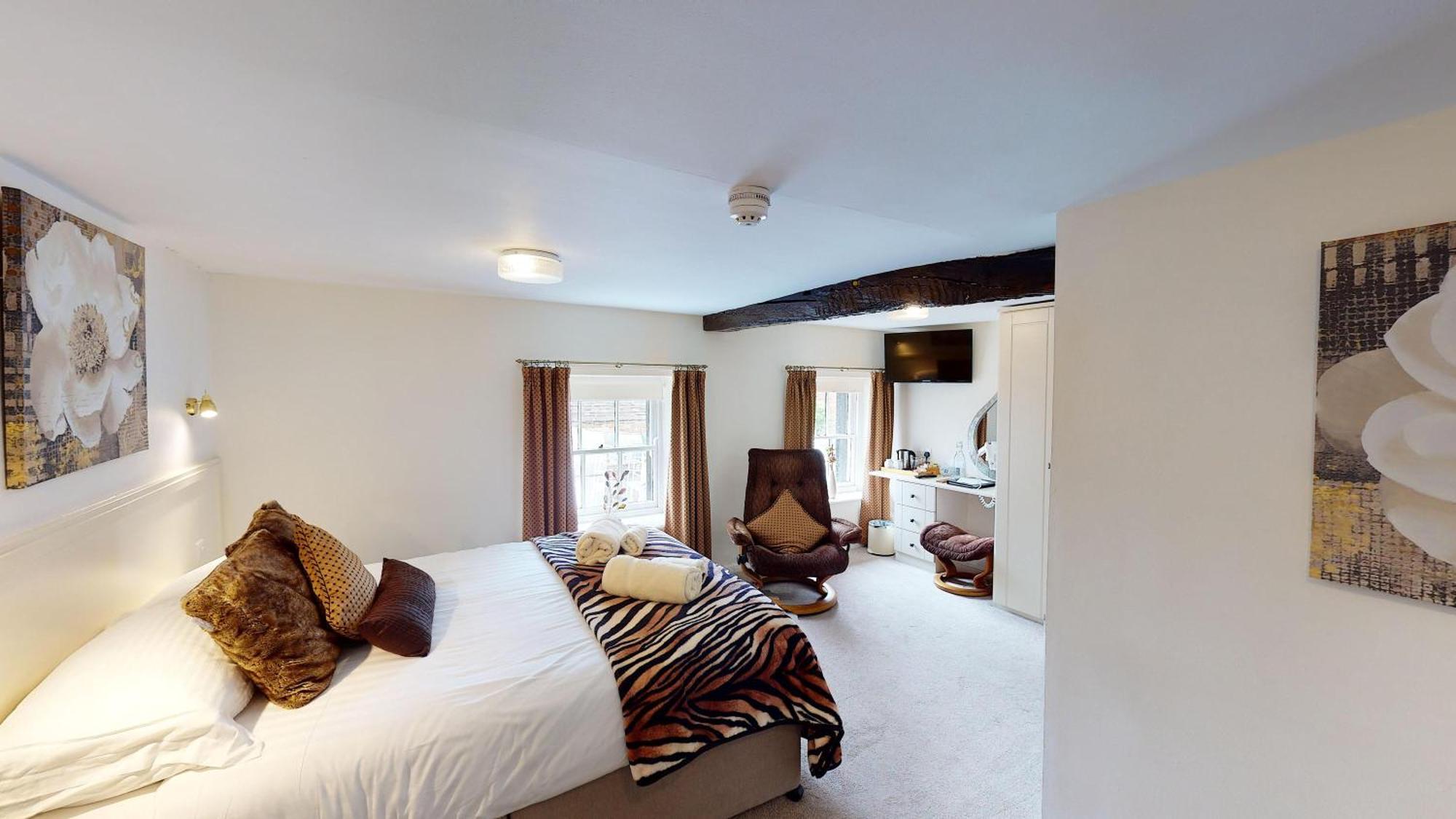 Inn Black Swan 3*