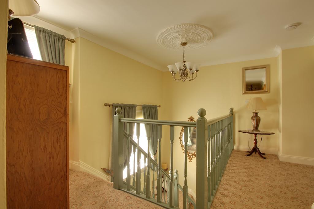 Laurel House Bed & Breakfast